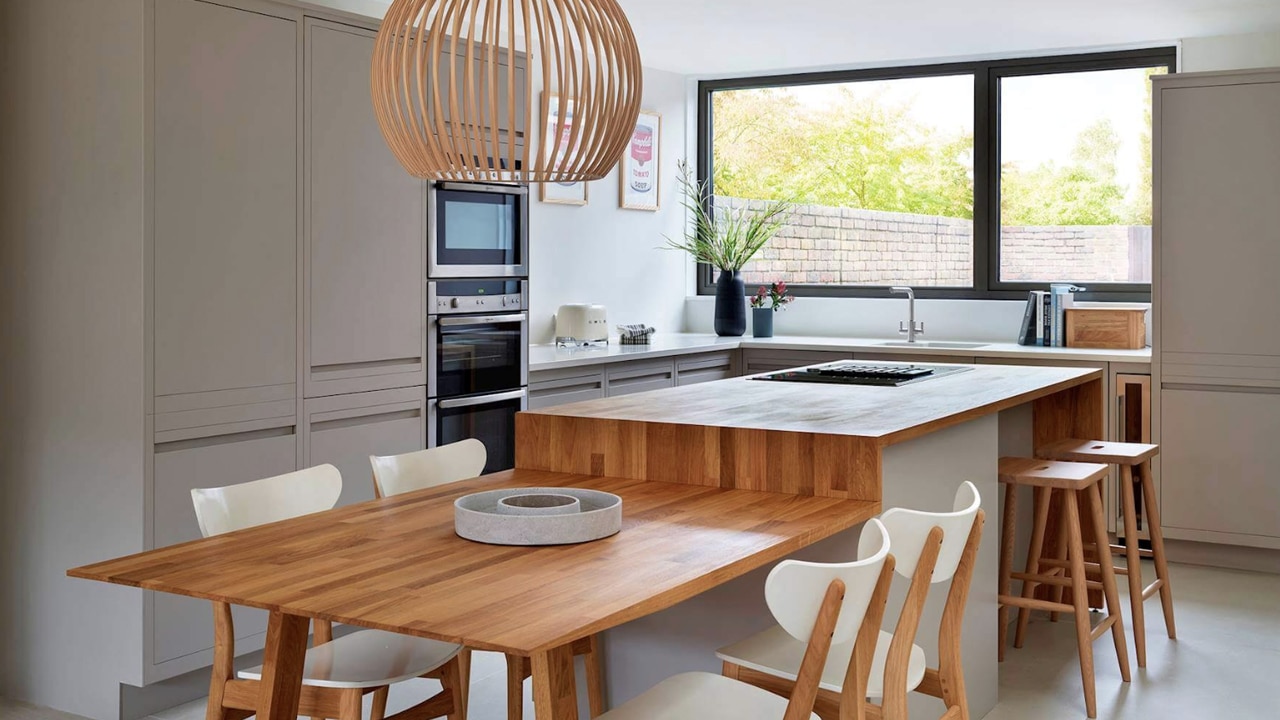 The Linear Edge kitchen with oak finishes.