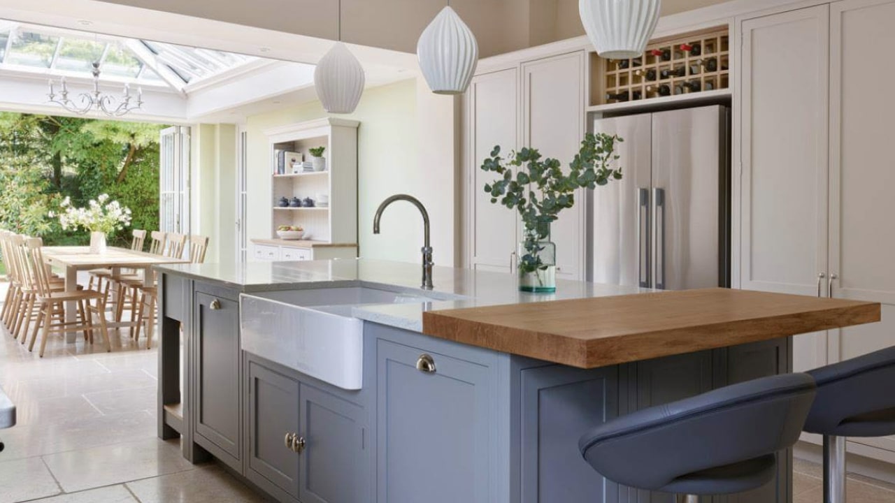 Open-plan Arbor kitchen with wine-rack and kitchen island