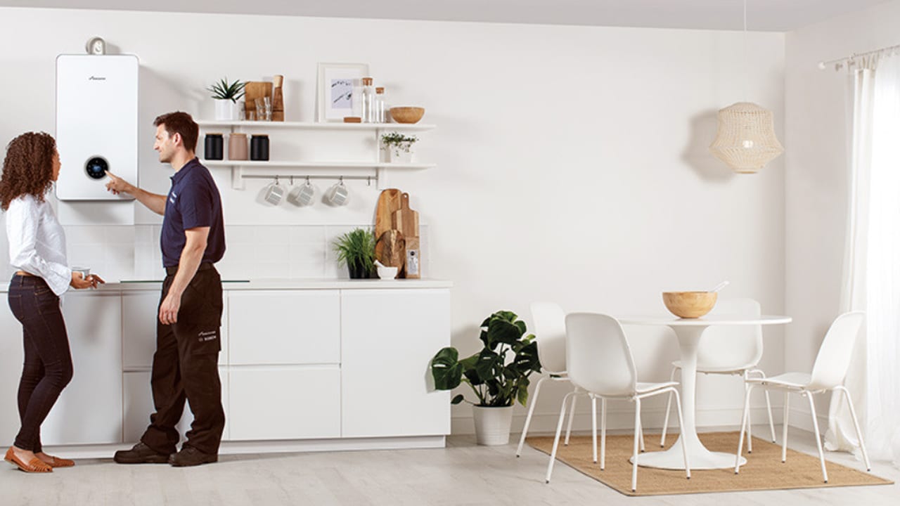 he Worcester Bosch Combi Greenstar 4000 boiler has a control panel that makes it even easier to use.